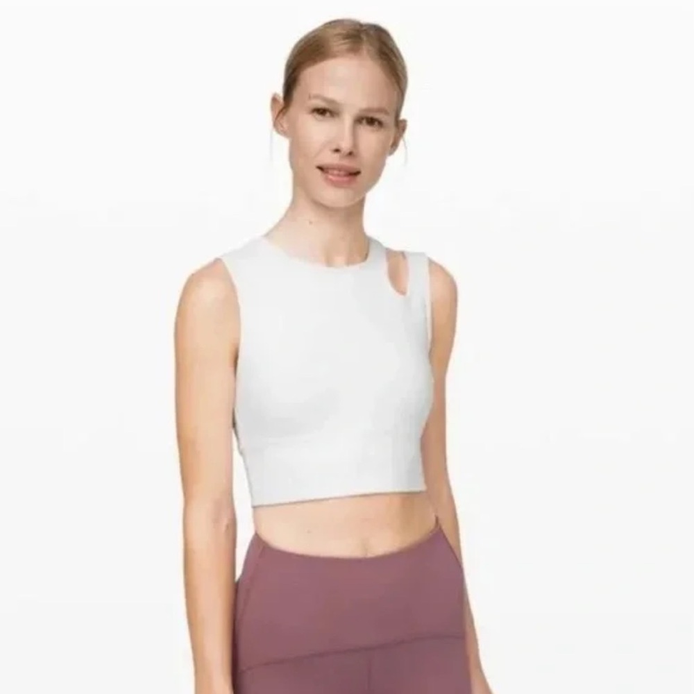 NEW NWT Lululemon Athletica white Mastered Motion Cropped Tank sports bra 2